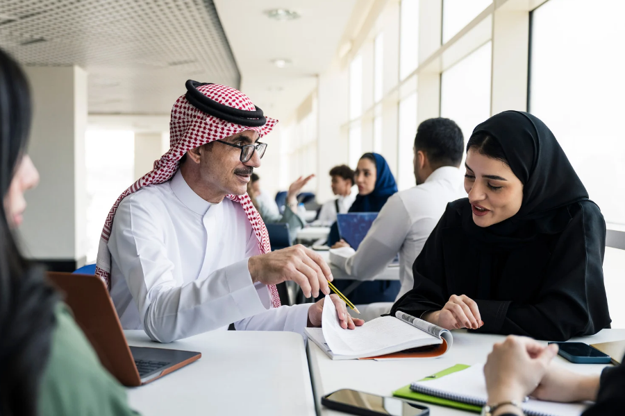 كيف يمكن للدراسة بالخارج أن تغيّر مستقبلك؟